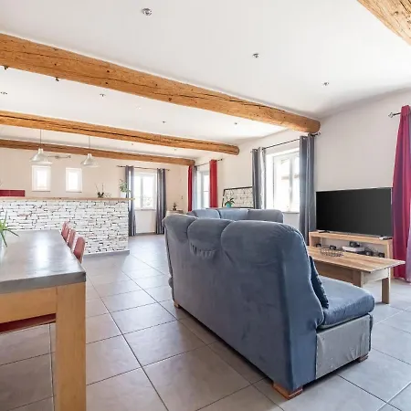 Rustic In With Private Swimming Pool ヴィラ Le Garn